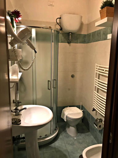 Bathroom 4, Magic Guest House, Rome