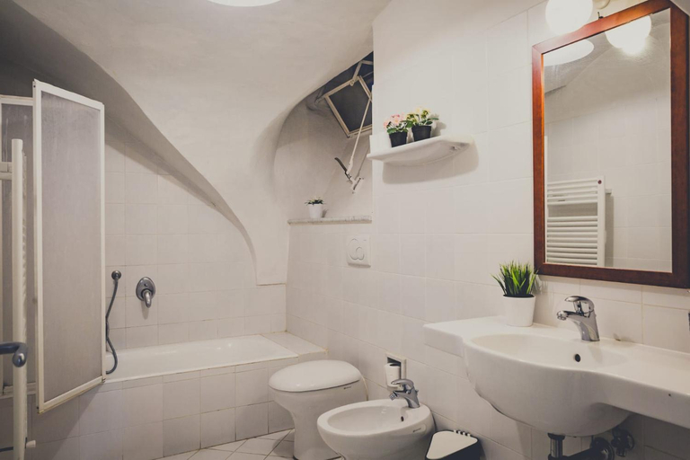 Bathroom 4, Il Gattopardo B&B, Florence