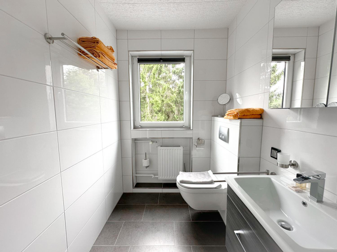 Bathroom 13