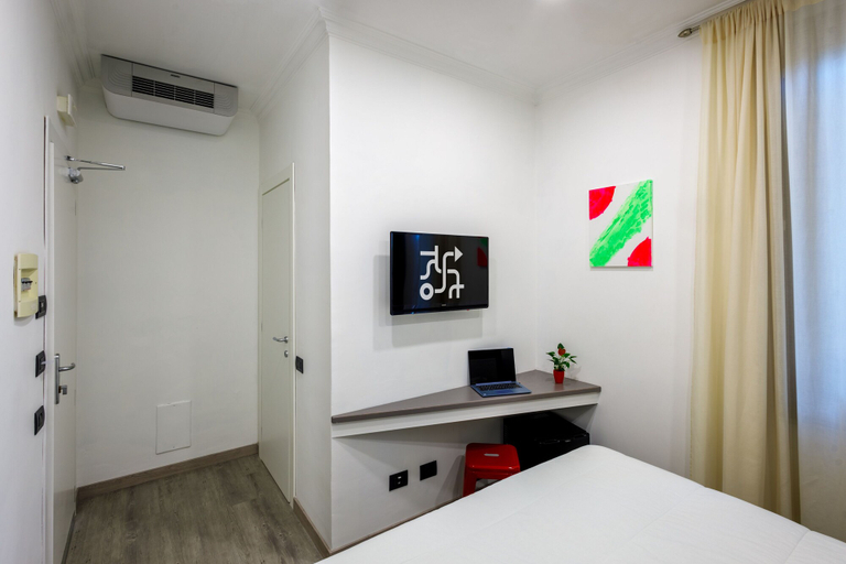 Bedroom 4, Crossroad Hotel, Rome