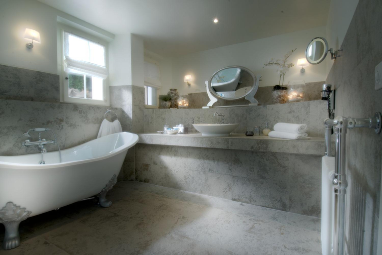 Bathroom 4, Hotel Regina, Interlaken