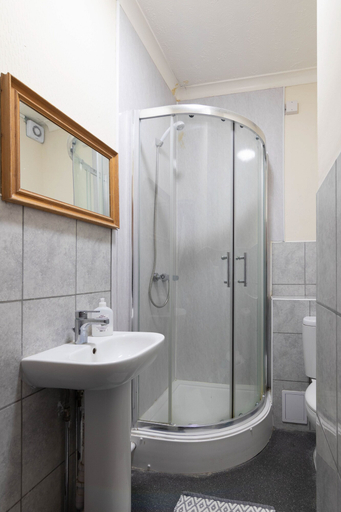 Bathroom 4, Shelford Lodge, Cambridgeshire