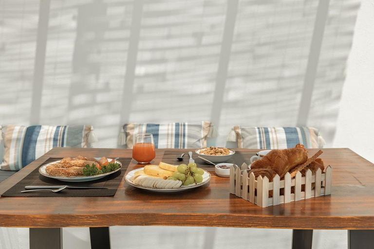 Food & Drinks 5, Oyster Luxury Suites, South Aegean