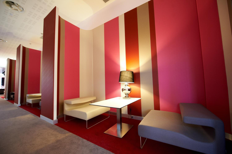Bedroom 2, Mercure Cholet Centre Hotel, Maine-et-Loire