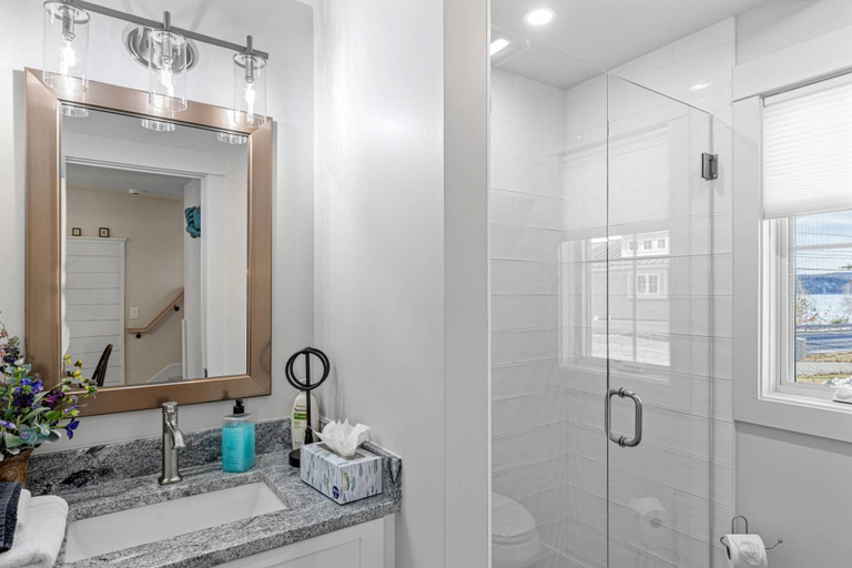 Bathroom 3, Lady of The Lake, Belknap