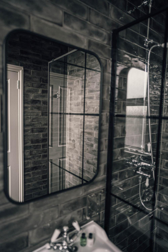 Bathroom 3, Kirkwall Hotel, Orkney Islands