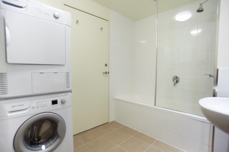 Bathroom 5, Quest Bendigo Central, Gr. Bendigo - Central