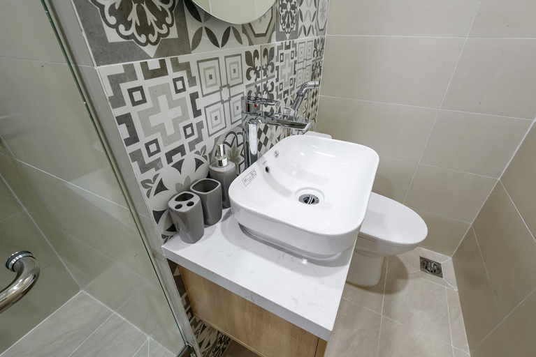 Bathroom 17