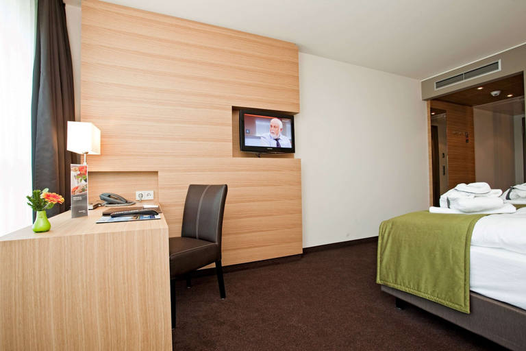 Bedroom 2, Atlantic Hotel Kiel, Kiel