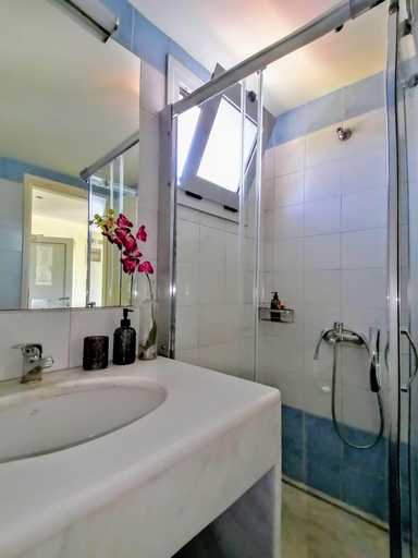 Bathroom 5, Mirabella Apartments, Crete