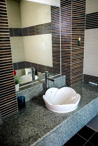 Bathroom 3, Baan Hansa -1401, Cha-Am