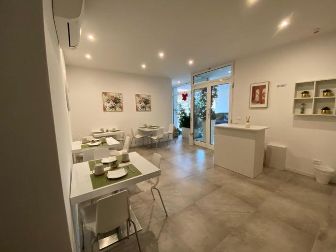 Others 5, A casa di Lella, Bologna
