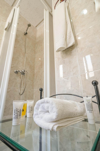 Bathroom 6