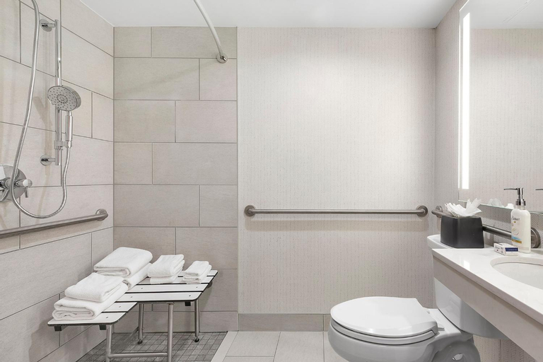 Bathroom 7