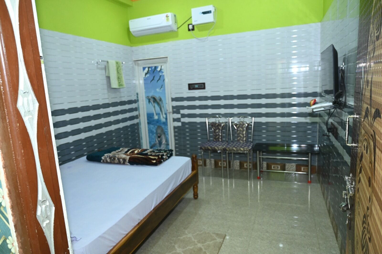 Others 5, HOLIDAY INN, Puri
