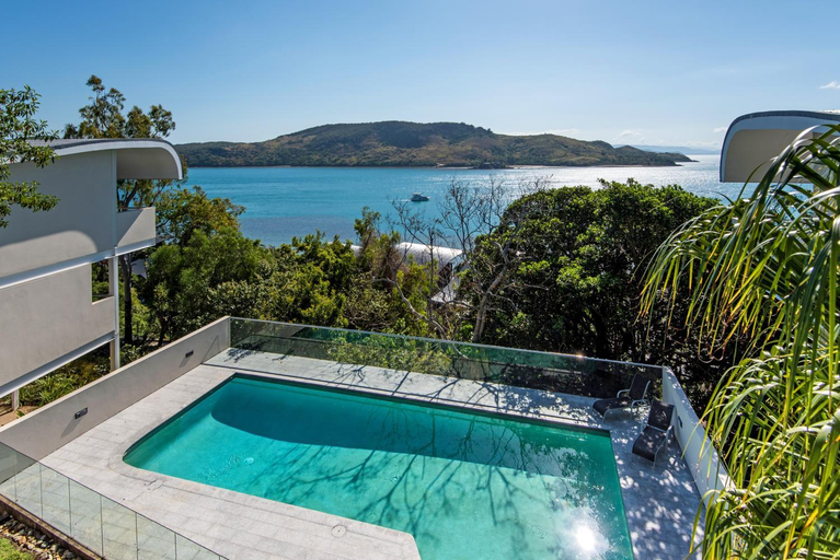Sport & Beauty 3, Waves 1 Hamilton Island - Ocean Views and buggy, Whitsunday