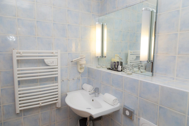 Bathroom 4, Hapimag Apartments Antibes, Alpes-Maritimes