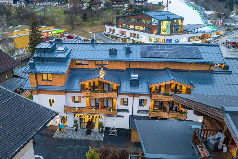 Exterior & Views