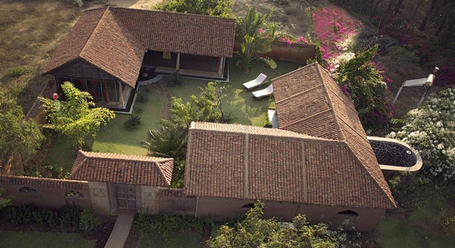 Exterior 5