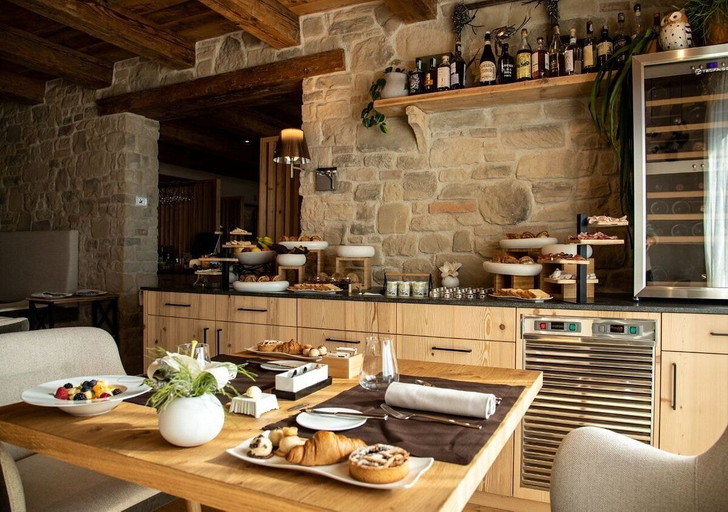 Food & Drinks 4, Aura Relais, Pesaro E Urbino