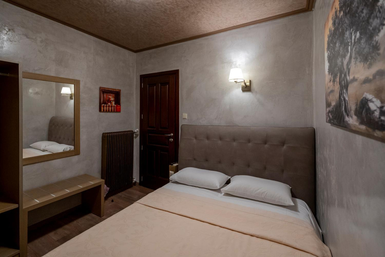 Bedroom 2, Hotel Meteora, Thessaly