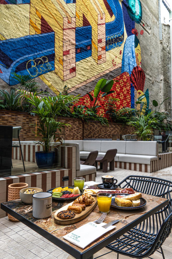 Food & Drinks 5, Smartr Madrid Gran Vía Apartments, Madrid