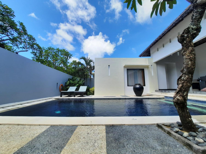 Swimming Pool 15