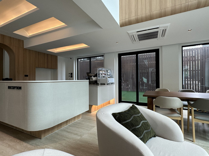 Public Area 2, Jace Hotel, Din Dang