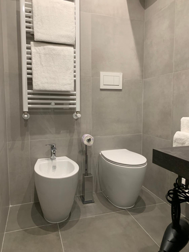 Bathroom 3, ApartHotel Bossi, Milano