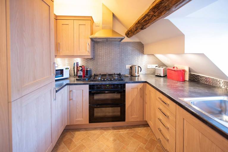 Others 5, Neroli River View Apartment, Gloucestershire