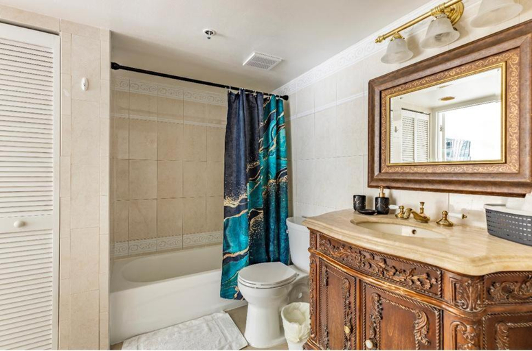 Bathroom 3, Two Bedroom Oceanview Apartment in Brickell, Miami-Dade