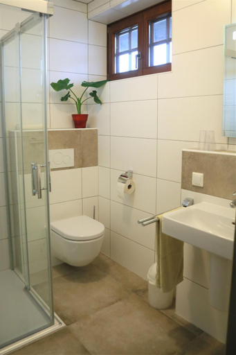 Others 5, Haus Maria Holzoster, Braunau am Inn