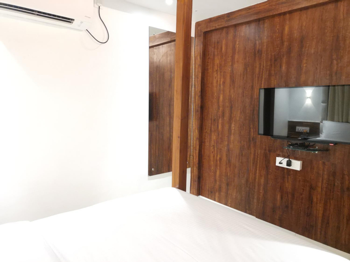 Bedroom 12