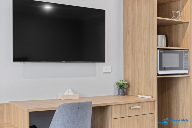 Others 5, Hive Hotel, Eurobodalla
