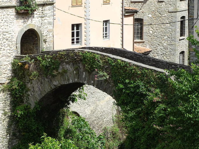 Exterior 2