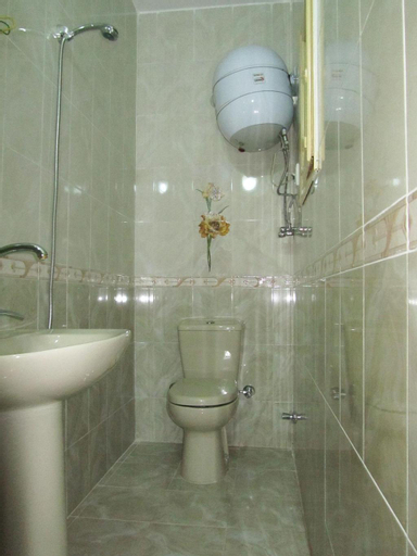 Bathroom 8