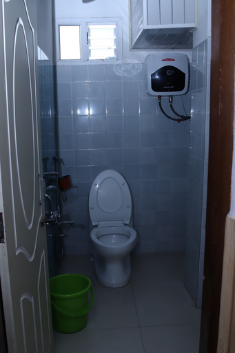 Bathroom 3, Hotel Pine Tree, Rajkot