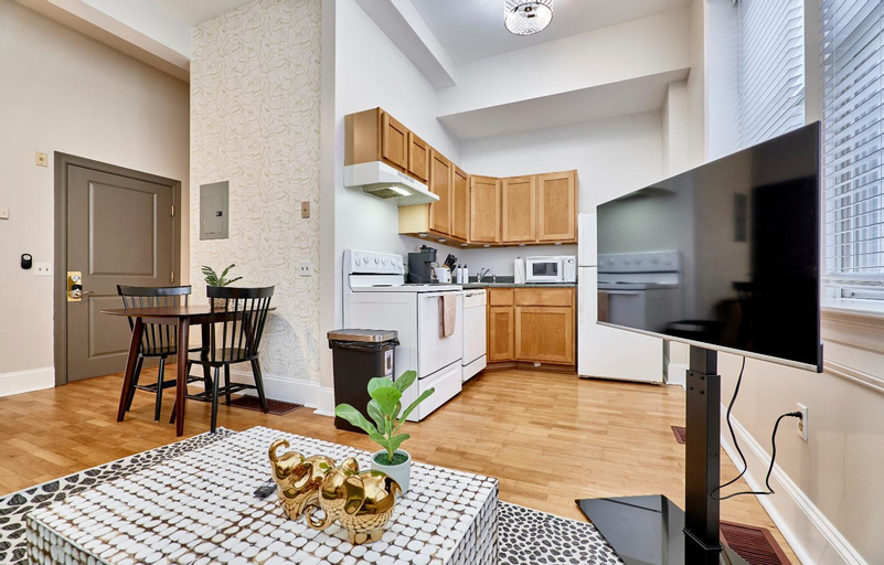 Dining Room 9