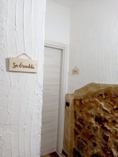 Bedroom 2, B&B Santu Giuvanni "Un Tuffo nel Passato", Nuoro