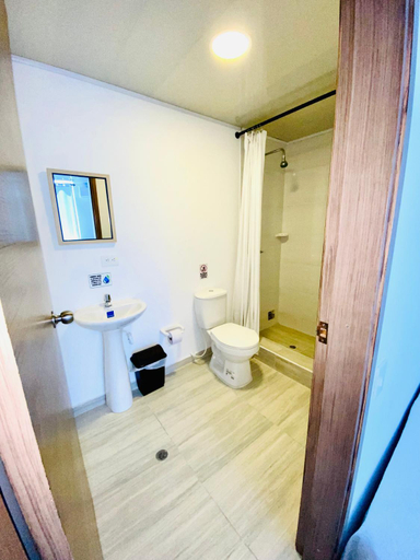 Bathroom, Blue Island Hotel, San Andrés