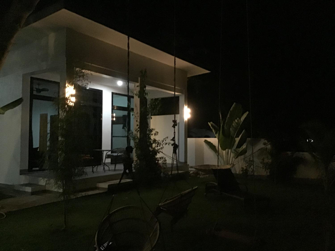 Others 4, BambooBeachVilla1 AC New OCEANFRONT POOL sunsetview garden kitchen SATELLITE STARLINK WI-FI, Dimiao
