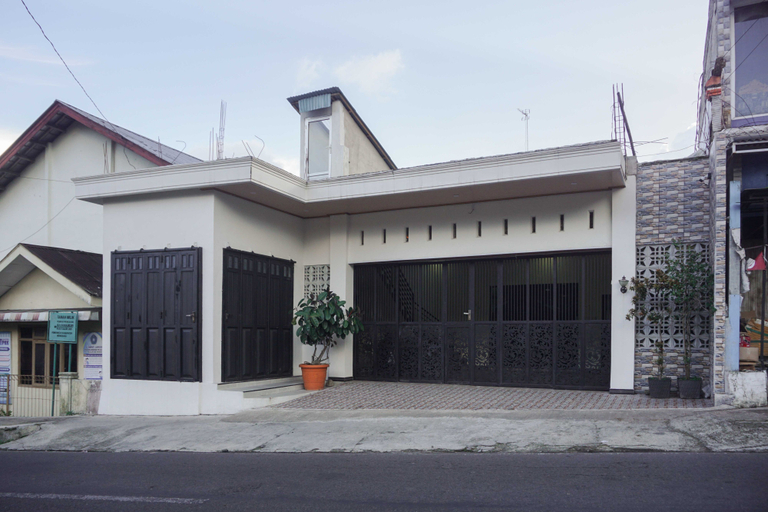 Exterior & Views 2, Senja Dieng Homestay Syariah RedPartner, Wonosobo