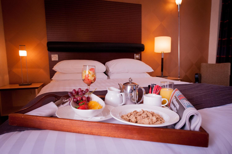 Bedroom 3, Angel Hotel, Cardiff