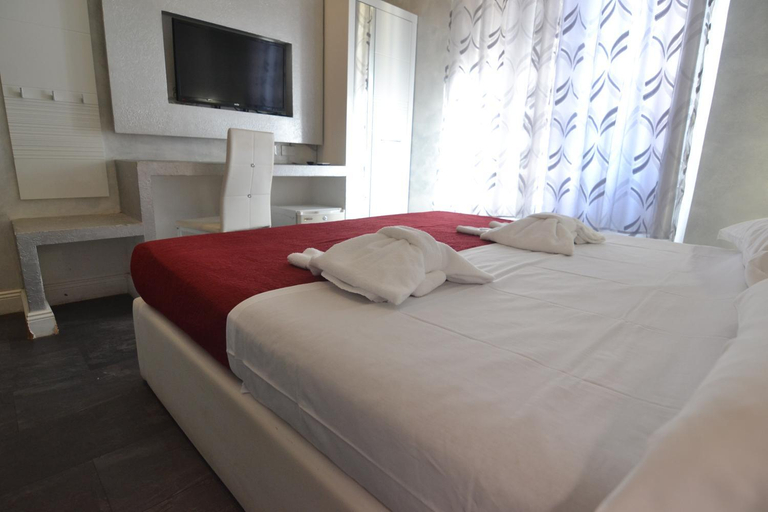 Bedroom 2, Glamour Spanish Steps, Rome