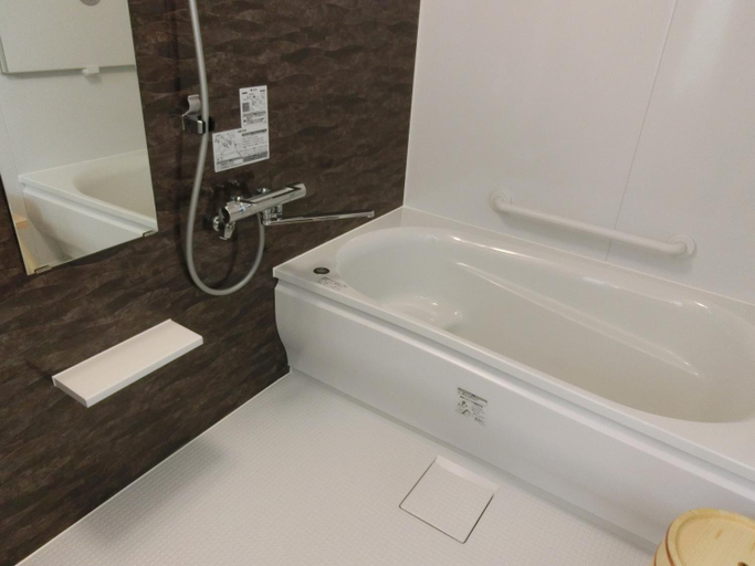 Bathroom 3, Kusatsu Skyland Hotel, Kusatsu