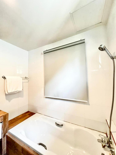Bathroom 2, Lay Back Villa C4, Mueang Krabi