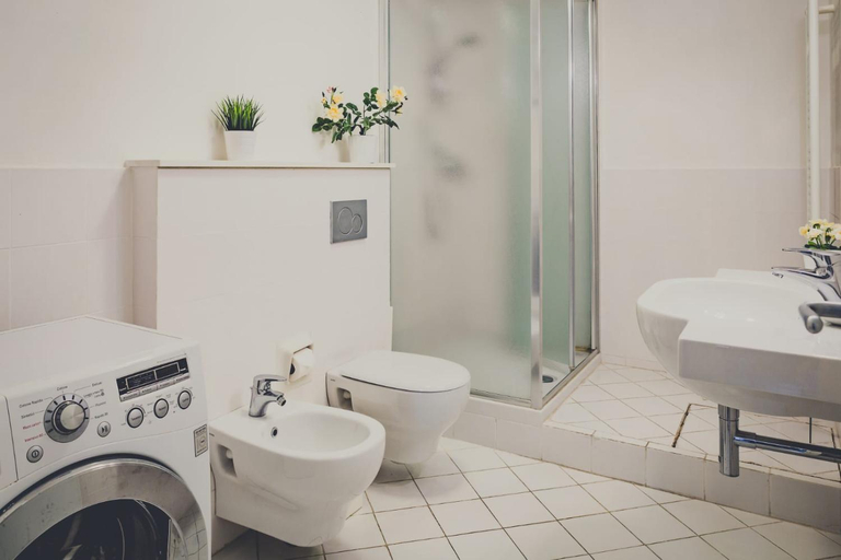 Bathroom 4, Il Gattopardo B&B, Florence