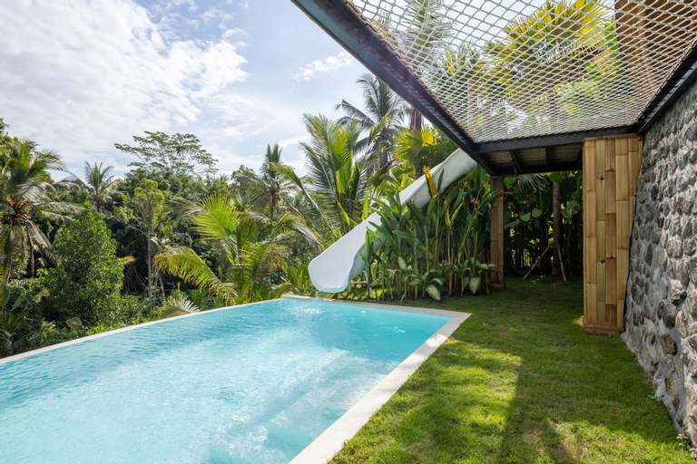 Swimming Pool 12
