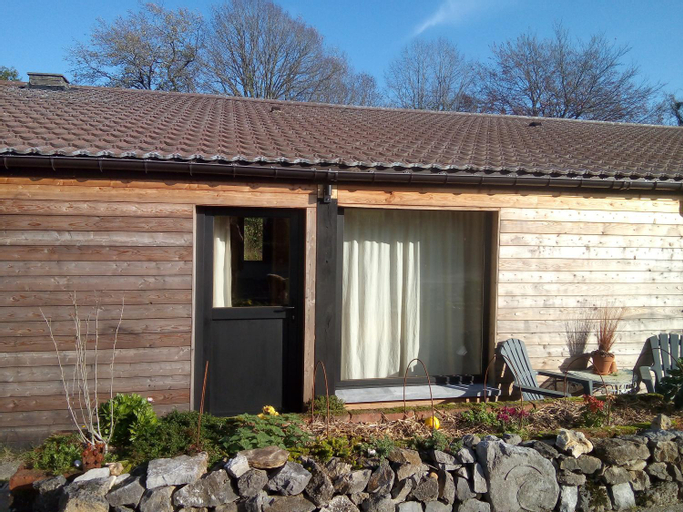 Exterior 7