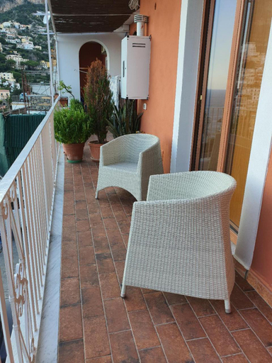 Others 2, La Casa di Nunzia B&B, Salerno